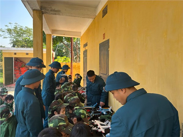 Trải nghiệm doanh trại bộ đội